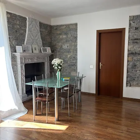 Charming & Bright Lakefront Appartamento Argegno