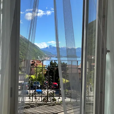 Charming & Bright Lakefront * Argegno