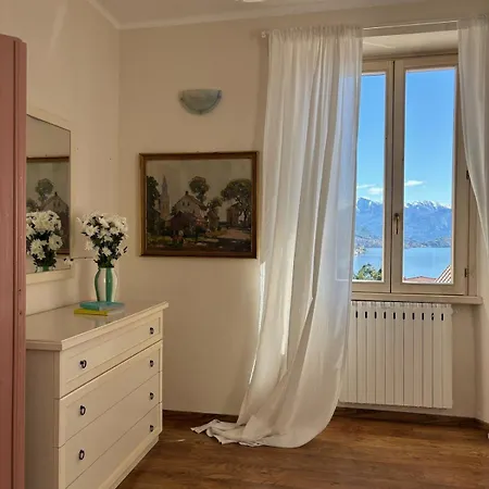 Charming & Bright Lakefront Argegno